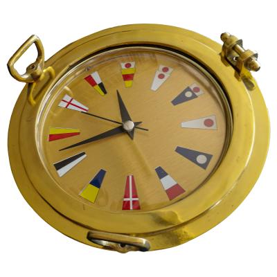 Lumbozlu İşaret Sancaklı Motifli Duvar Saati Çap 30cm -I