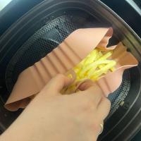 Petİnka® Renkli Isıya Dayanıklı Yıkanılabilir Silikon Fırın  Airfryer Kare Model Pişirme Matı 20 cm
